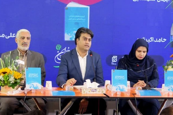 «ترویج علم» و «توسعه اندیشه»؛ دو بال پرواز جهاد دانشگاهی به سمت قله افتخار «ترویج علم» و «توسعه اندیشه»؛ دو بال پرواز جهاد دانشگاهی به سمت قله افتخار