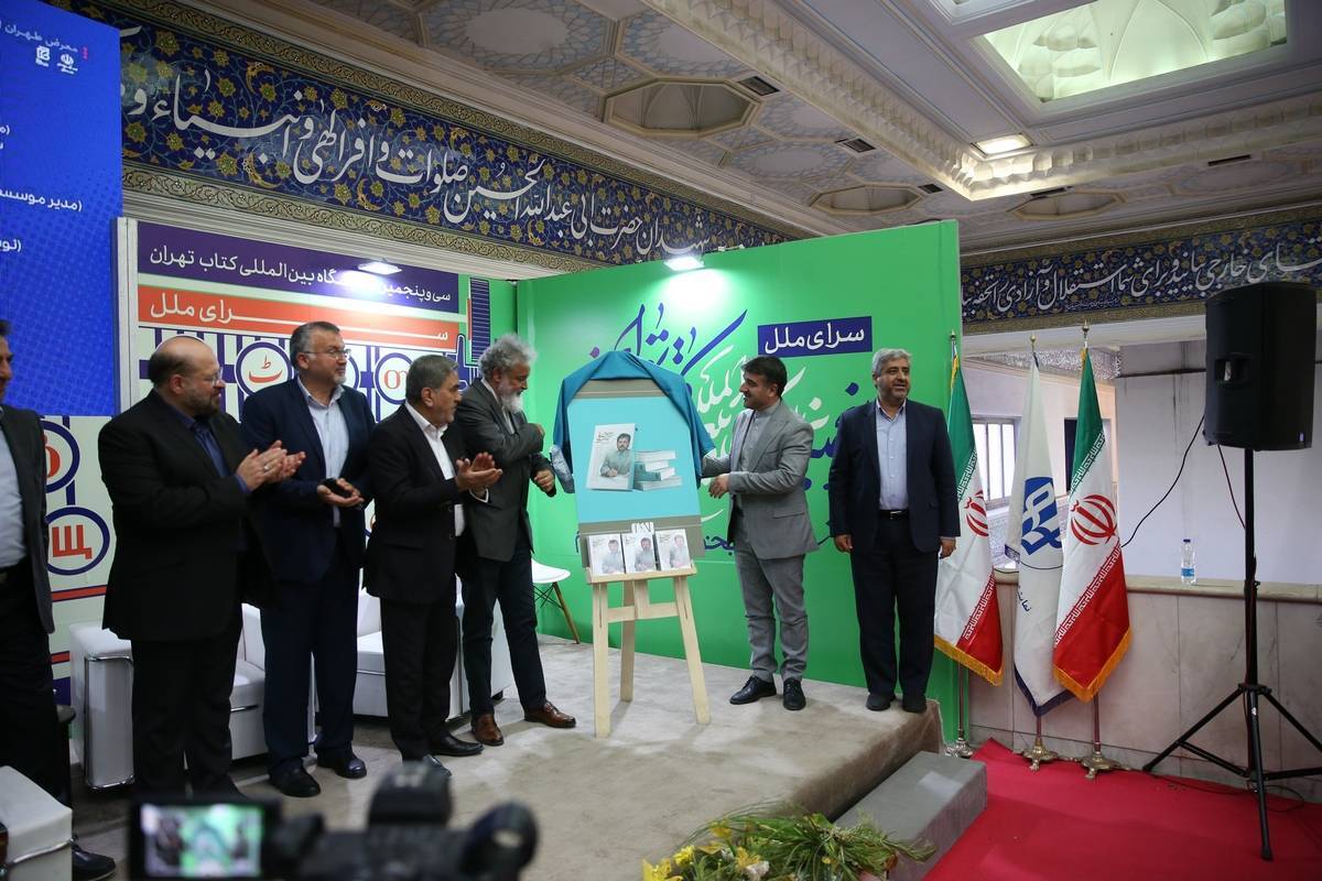 تأکید بر دیپلماسی فرهنگی، تجربه‌نگاری و نقش نیروی انسانی