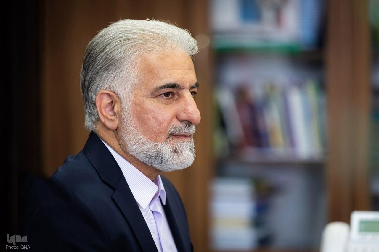 رهایی از پای چوبه دار با حفظ قرآن/ تربیت 72 حافظ کل قرآن در زندان‌های کشور