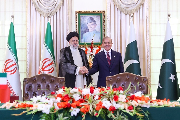 نشست خبری حجت‌الاسلام و المسلمین رئیسی و شهباز شریف