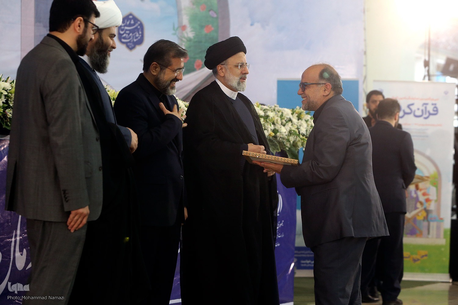 تبدیل حال مردم به احسن‌الحال در پرتو قرآن + عکس