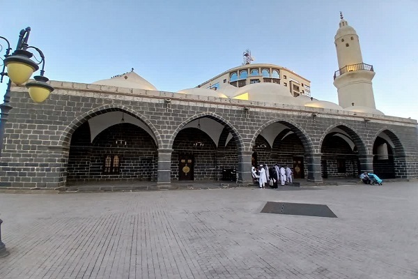 معرفی مسجد غمامه در مدینه منوره + عکس و فیلم معرفی مسجد غمامه در مدینه منوره + عکس و فیلم