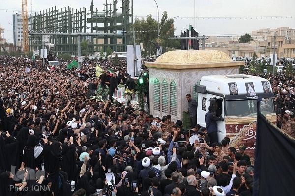 حضور پرشور طلاب غیرایرانی در تشییع شهید جمهور حضور پرشور طلاب غیرایرانی در تشییع شهید جمهور