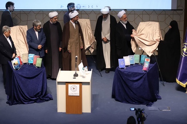 ارسال/ نظام سلطه فروپاشی خانواده را از طریق اسناد بین‌المللی دنبال می‌کند