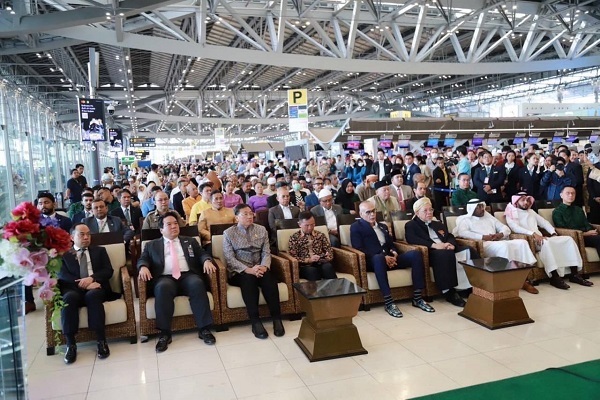 اعزام زائرین خانه خدا از تایلند آغاز شد + عکس