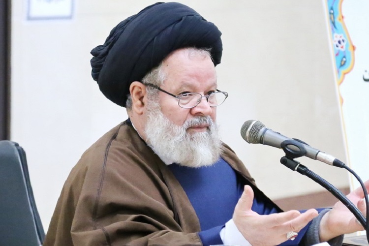 وی افزود: عقیده بنده بر این است که سلفی‌گری درون شیعی که توام با روشنفکری سکولار شده است اگر مبالغه نباشد خطرش از وهابیت خیلی بیشتر است زیرا این‌ها در لباس روحانیت، محقق و استاد دانشگاه و سخنران و ... مطالبی مطرح می‌کنند و جوانان ما بر این باورند که عقاید شیعه همان است که این افراد می‌گویند. 