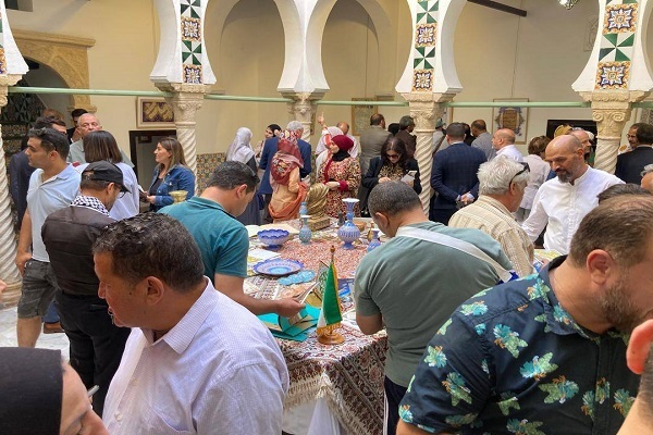 برپايی نمايشگاه آثار هنری ايران در الجزائر