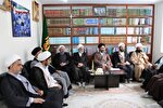 عکس | دیدار جمعی از روحانیون با امام جمعه خلخال