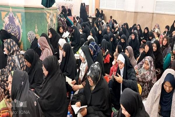 ویژه برنامه دعای عرفه ویژه زائرین غیرایرانی در حرم مطهر رضوی برگزار شد