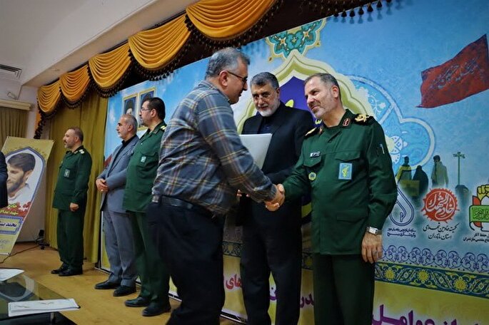 برگزاری همایش تجلیل از دست اندرکاران و خادمین اردو‌های راهیان نور در ساری + عکس