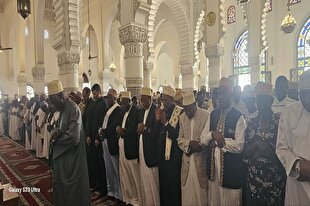 اقامه نماز میت غیابی برای شهدای خدمت در تانزانیا