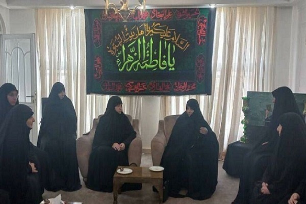 دیدار دختر سید حسن نصرالله با خانواده رئیس جمهور شهید