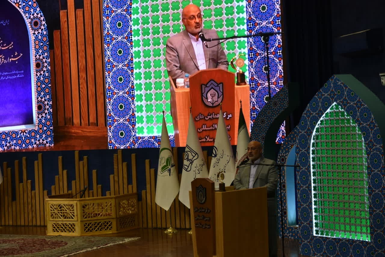 فراگیرتر شدن سفره قرآن در خانواده نظام سلامت + عکس