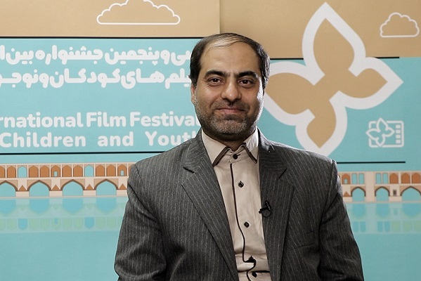 معرفی قهرمانی چون علی(ع) در دنیای بدون قهرمان ضرورت آثار کودک است/ بنا به فرموده رهبری تلاش کردیم «جای جلاد و شهید عوض نشود» + فیلم و صوت