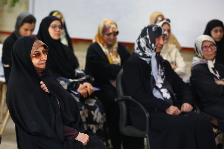 کتاب «میریام» خاطرات رباب صدر رونمایی شد کتاب «میریام» خاطرات رباب صدر رونمایی شد