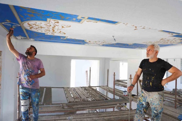 28 سال تلاش هنرمند ترکیه‌ای برای تزیین مساجد