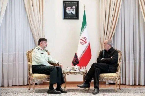 دیدار سردار رادان با رئیسجمهور منتخب دیدار سردار رادان با رئیسجمهور منتخب