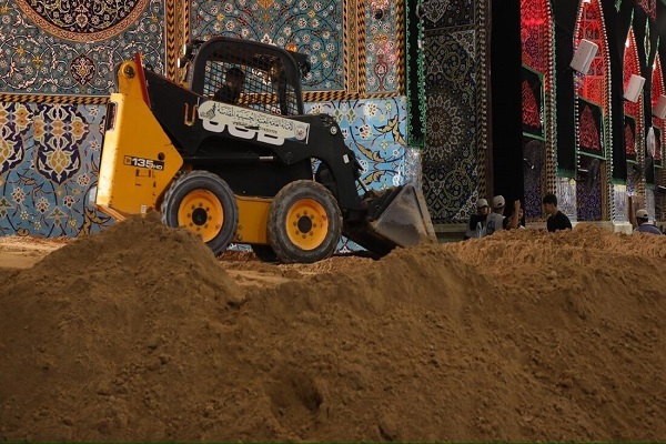 آماده سازی صحن حرم امام حسین(ع) برای مراسم عزاداری طویریج + عکس