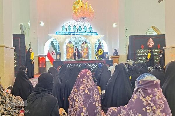 حماسه سرایی عاشورایی بانوان اردو زبان در حرم مطهر رضوی حماسه سرایی عاشورایی بانوان اردو زبان در حرم مطهر رضوی