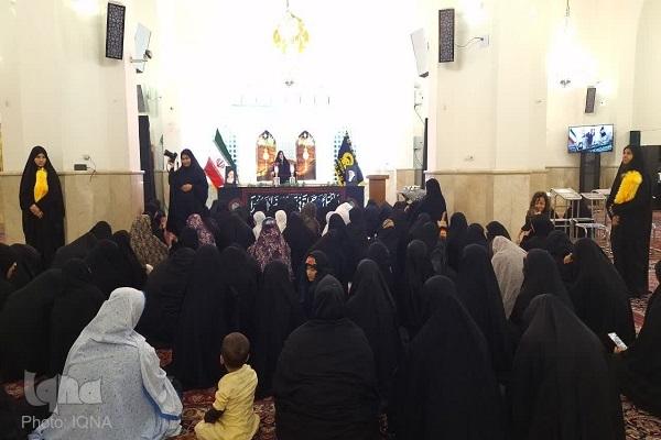 حماسه سرایی عاشورایی بانوان اردو زبان در حرم مطهر رضوی