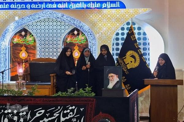حماسه سرایی عاشورایی بانوان اردو زبان در حرم مطهر رضوی