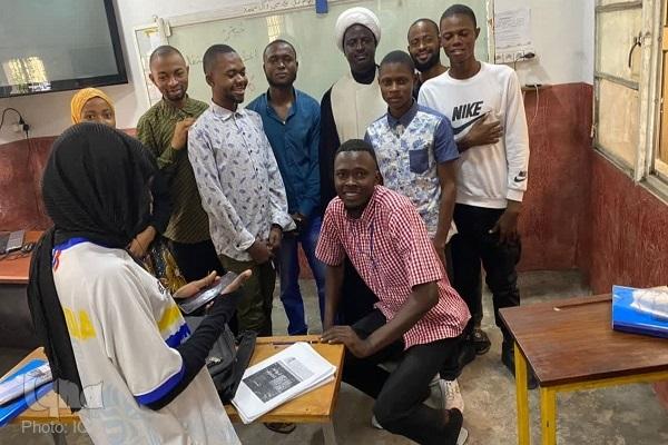 مراسم عزای حسینی در کینشازا در کشور کنگو برگزار شد مراسم عزای حسینی در کینشازا در کشور کنگو برگزار شد