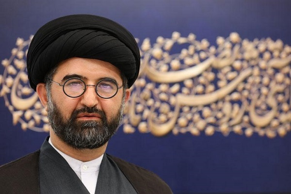 اراسل/ کشف کتابی درباره حضرت علی(ع) که قبل از نهج‌البلاغه نوشته شده است