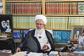 جوانان را با فداکاری‌های شهدا آشنا کنیم