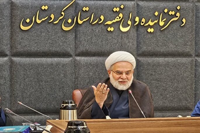 معرفی مفاخر فرهنگی در کردستان مورد توجه قرار بگیرد