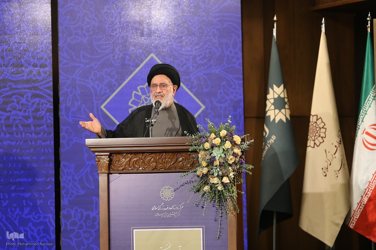 رونمایی از دانشنامه حقوق و ادامه حواشی «شبه‌علم»