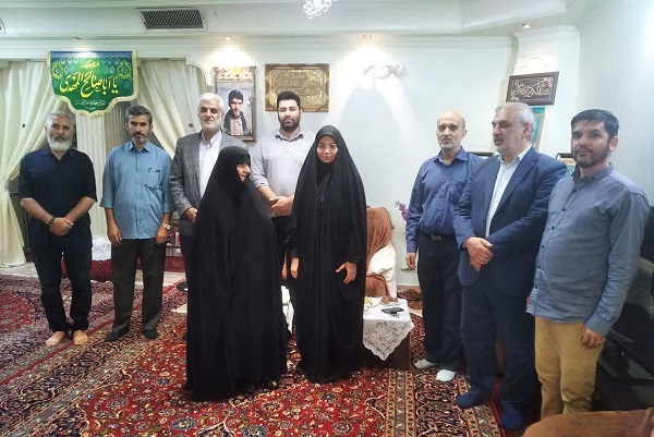 در وصف مادر شهیدی که خود کاتب قرآن است + عکس