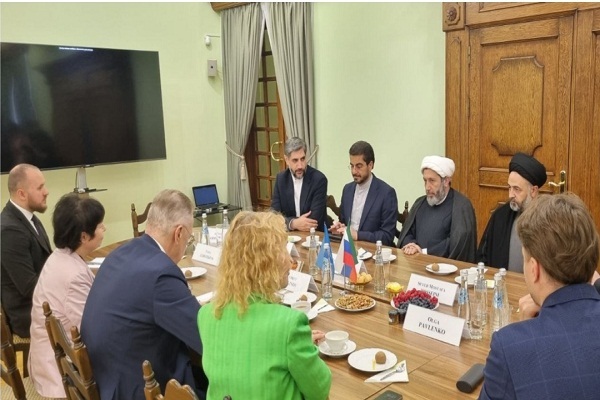 ایمانی‌پور: تمدن جدید جهان از شرق ظهور می‌کند