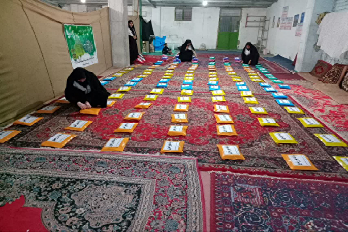 توزیع ۱۰۰ بسته لوازم التحریر بین دانش آموزان قلعه گنج 