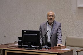 فرد بی‌دغدغه شاعر نمی‌شود