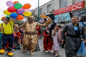 هفدهمین جشنواره بین‌المللی تئاتر خیابانی مریوان کار خود را آغاز کرد