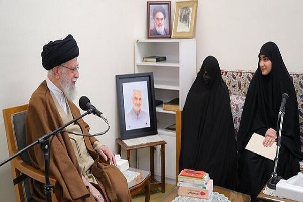 زینب سلیمانی و رهبر انقلاب زینب سلیمانی و رهبر انقلاب