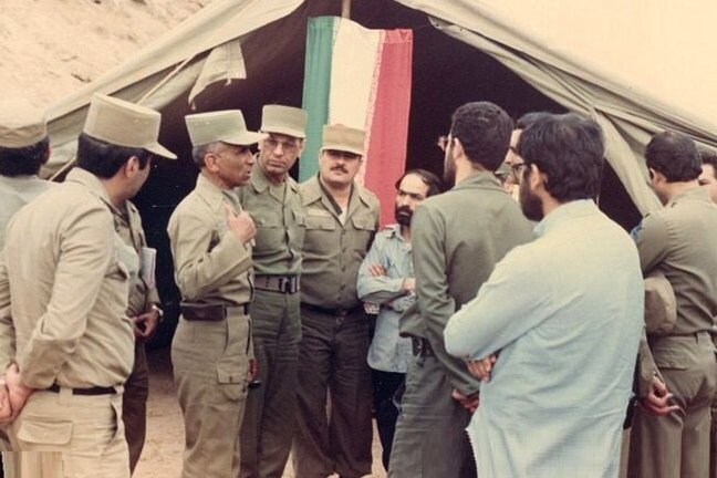 فرمانده ارشد ارتشی که پدربزرگ سربازانش بود