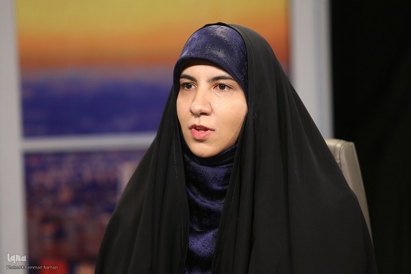 هنوز تکمیل نشده/// زنان و مادران، قهرمانان اصلی جنگ‌ها هستند/ بازتاب مولفه ایستادگی خط تمییز ادبیات «مقاومت» و «جنگ» است + فیلم