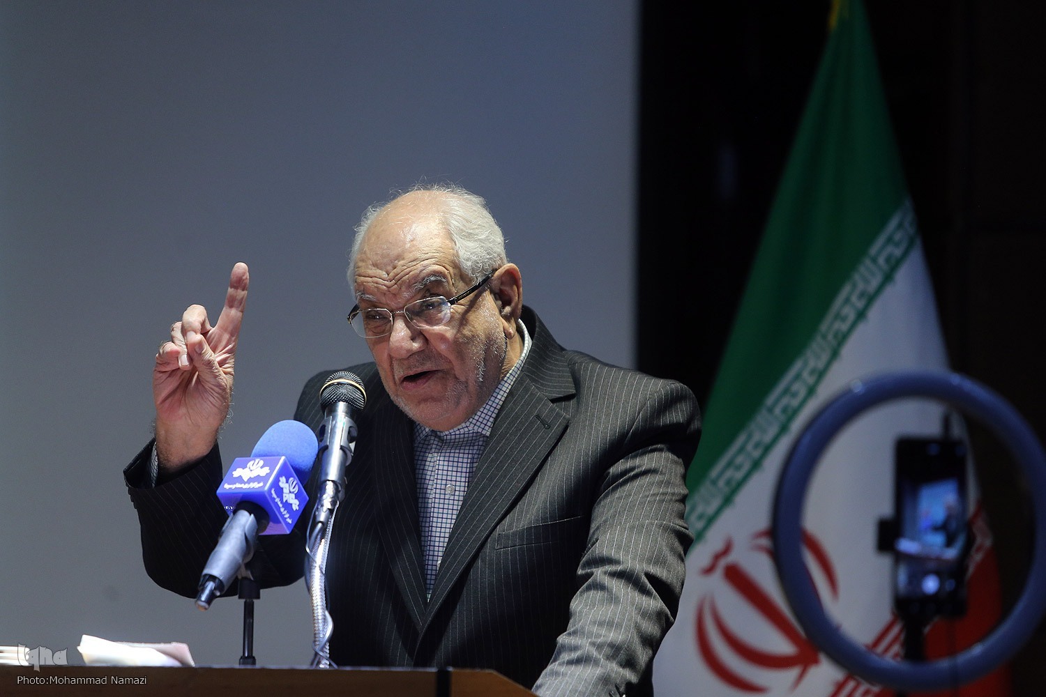 انسان بدون اندیشه و عقل انسان نیست