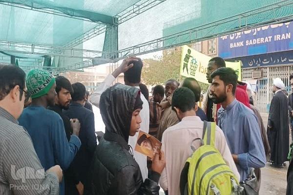 حضور طلاب غیرایرانی در اجتماع عظیم ضدصهیونیستی مردم قم