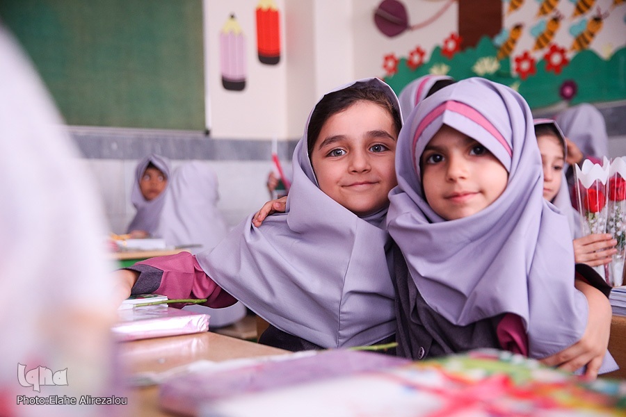 لزوم توجه به بهزیستی و آموزش مهارتهای زندگی در مدرسه لزوم توجه به بهزیستی و آموزش مهارتهای زندگی در مدرسه