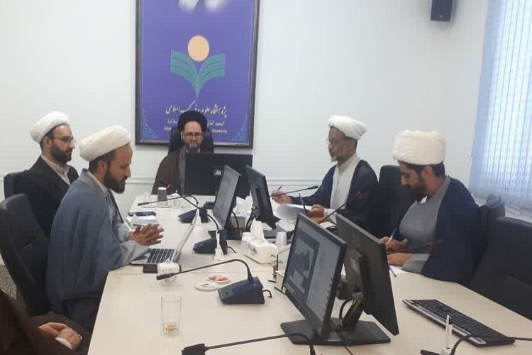 ارسال/ آیت‌الله صادقی تهرانی طرفدار نظریه قرآن‌بسندگی نبود