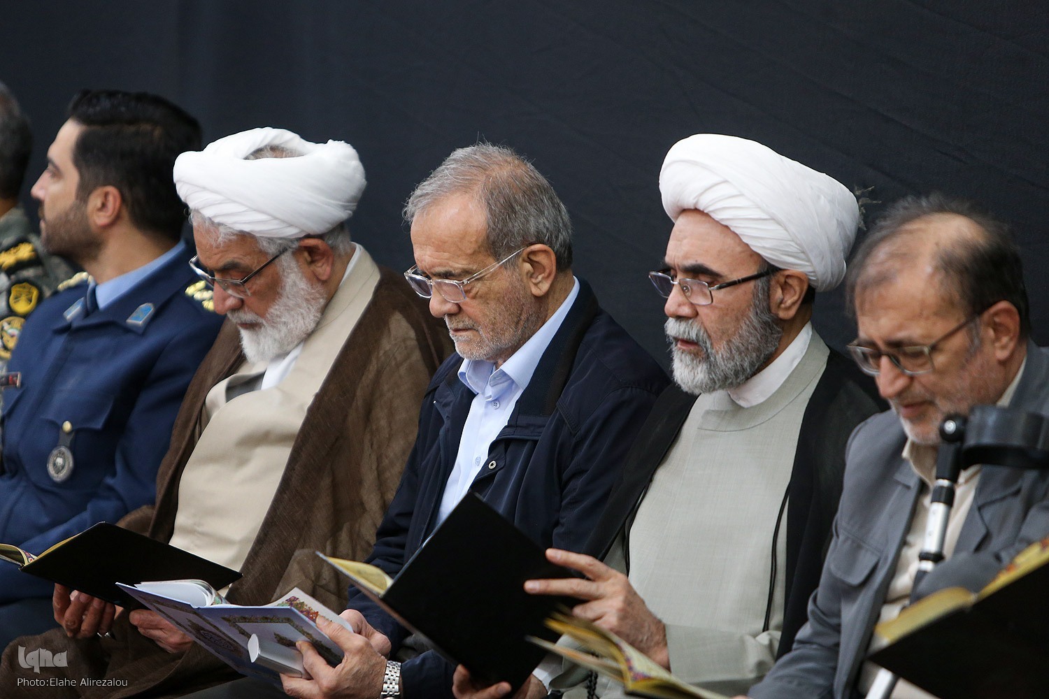 حضور رئیس‌جمهور در مراسم چهلمین روز شهادت سیدحسن نصرالله و شهید نیلفروشان