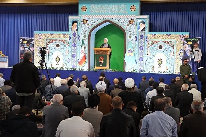 نگاه توحیدی را در جامعه گسترش دهیم‌