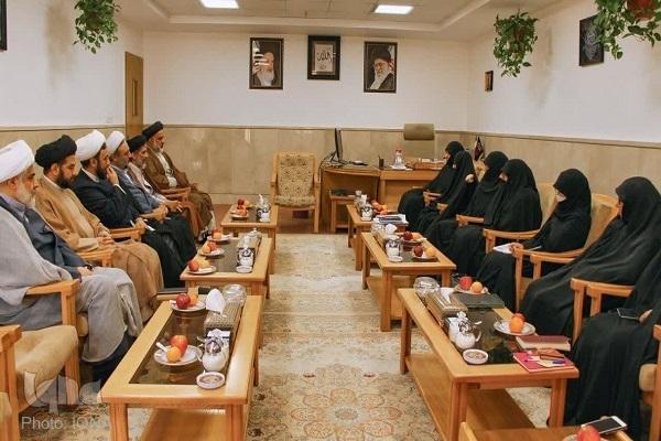 توسعه همکاری علمی دو مرکز آموزشی بین‌المللی بانوان