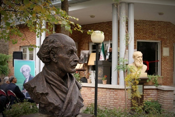 انتشار روز جمعه//// از تب داغ هفته کتاب تا بلندای پذیرایی ادبیات از ایام فاطمیه