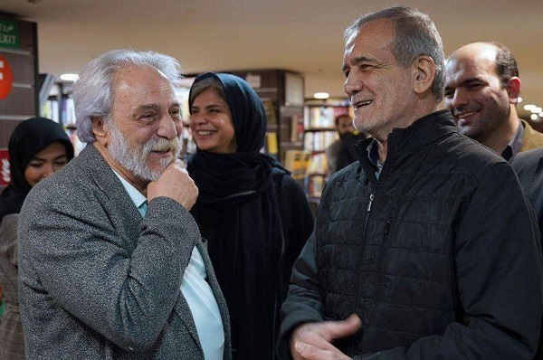 رئیسجمهور با خانواده به کتابگردی رفت رئیسجمهور با خانواده به کتابگردی رفت