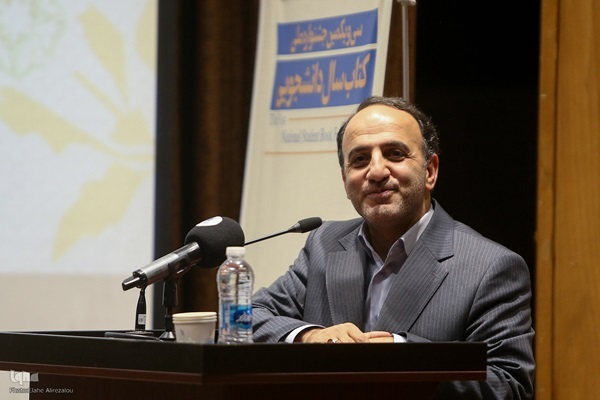 برخی اساتید دانشگاه محصول کتاب سال دانشجویی هستند