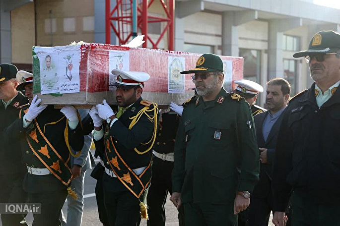 استقبال مردم یزد از پیکر مطهر شهید «هادی زارع باغبیدی» + عکس