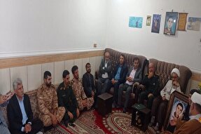 دیدار با خانواده شهید دانش‌آموز در بهمئی